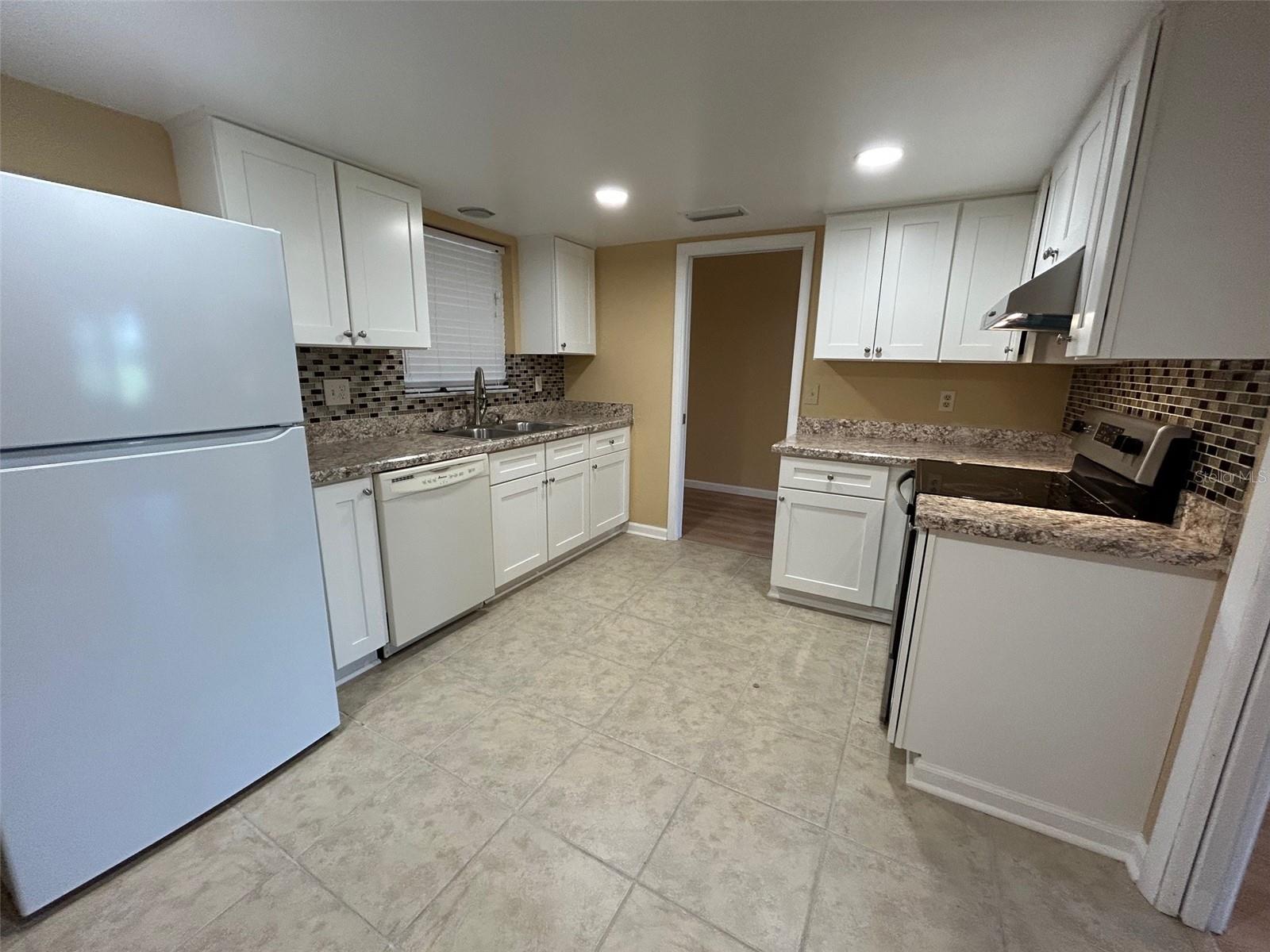 Image 12 of 48 For 6912 10th Avenue W