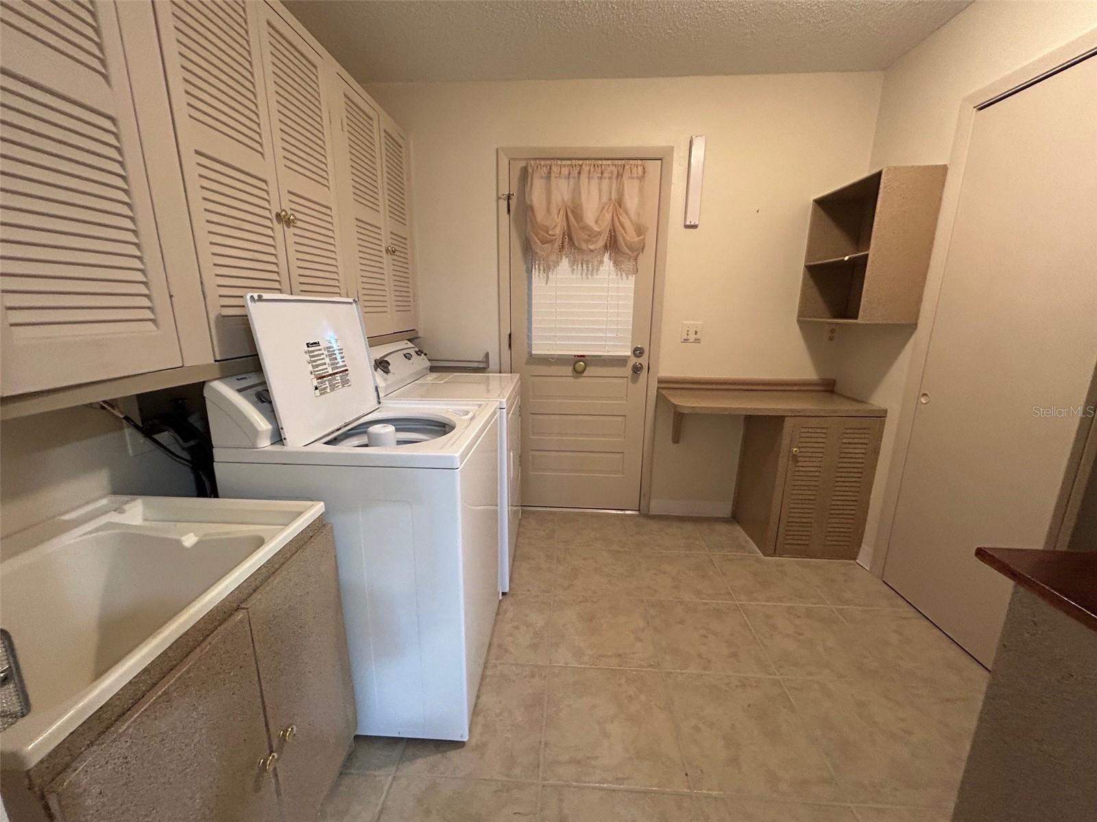 Image 13 of 48 For 6912 10th Avenue W