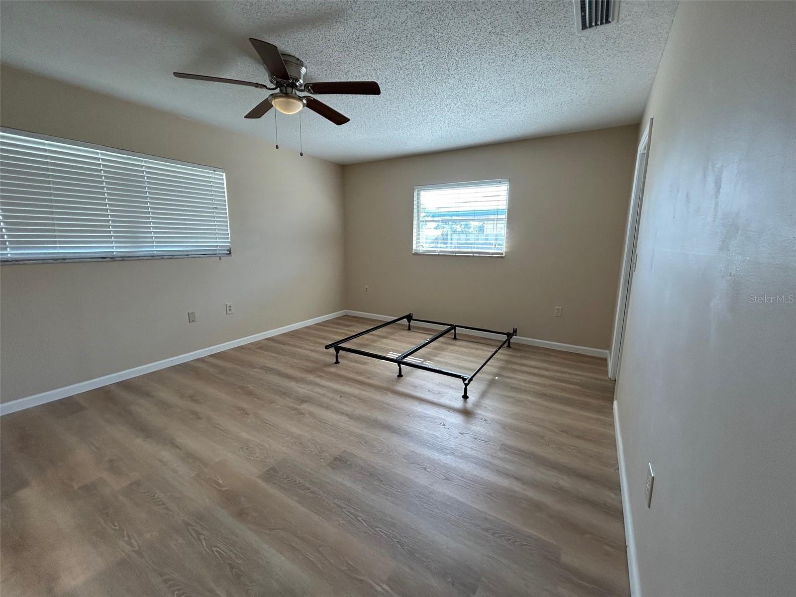 Image 18 of 48 For 6912 10th Avenue W