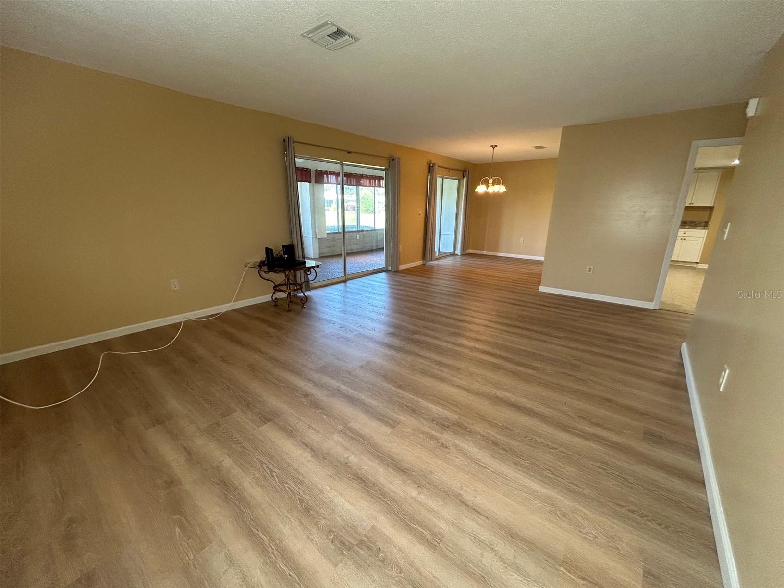 Image 8 of 48 For 6912 10th Avenue W
