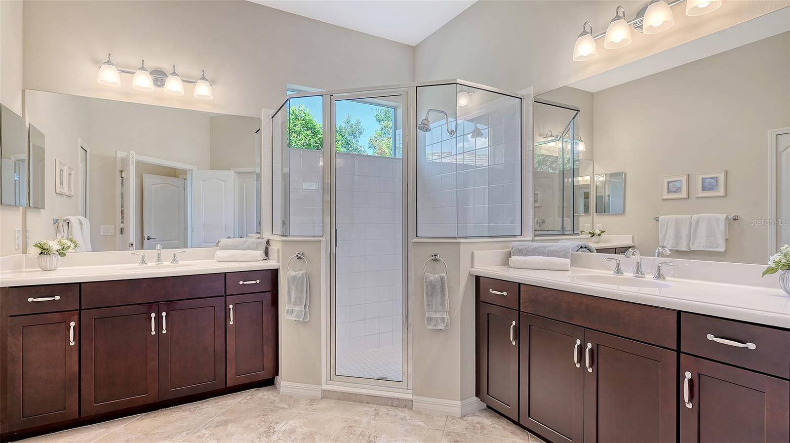 Image 39 of 75 For 14350 Stirling Drive