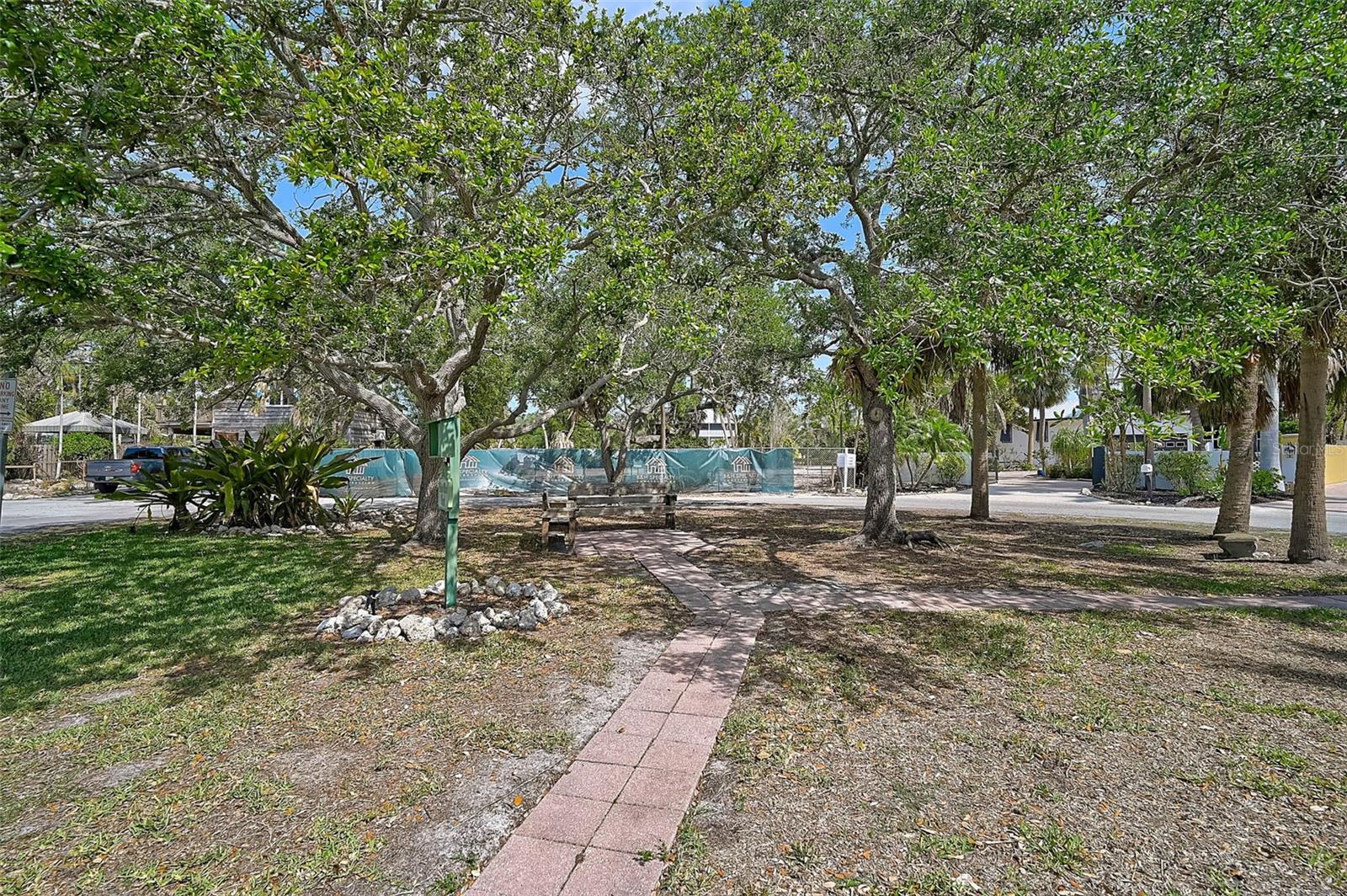 Image 45 of 66 For 105 Island Circle