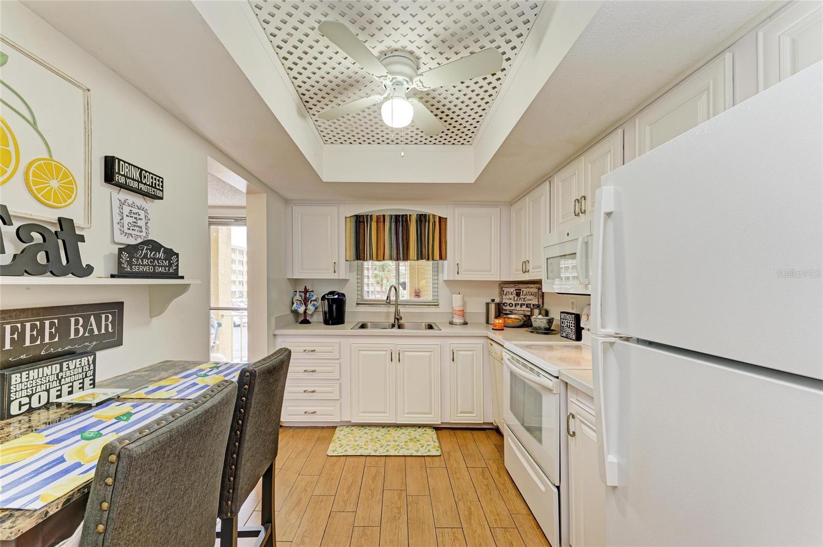 Image 11 of 42 For 3562 Lake Bayshore Drive K-202