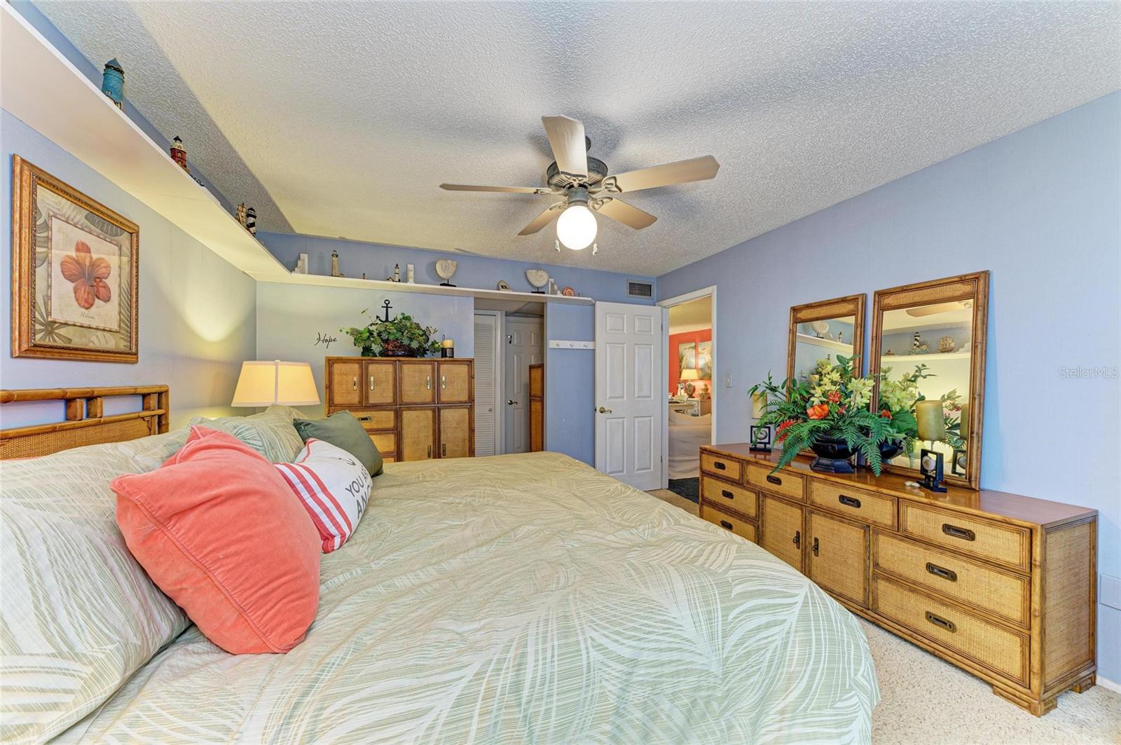 Image 16 of 42 For 3562 Lake Bayshore Drive K-202