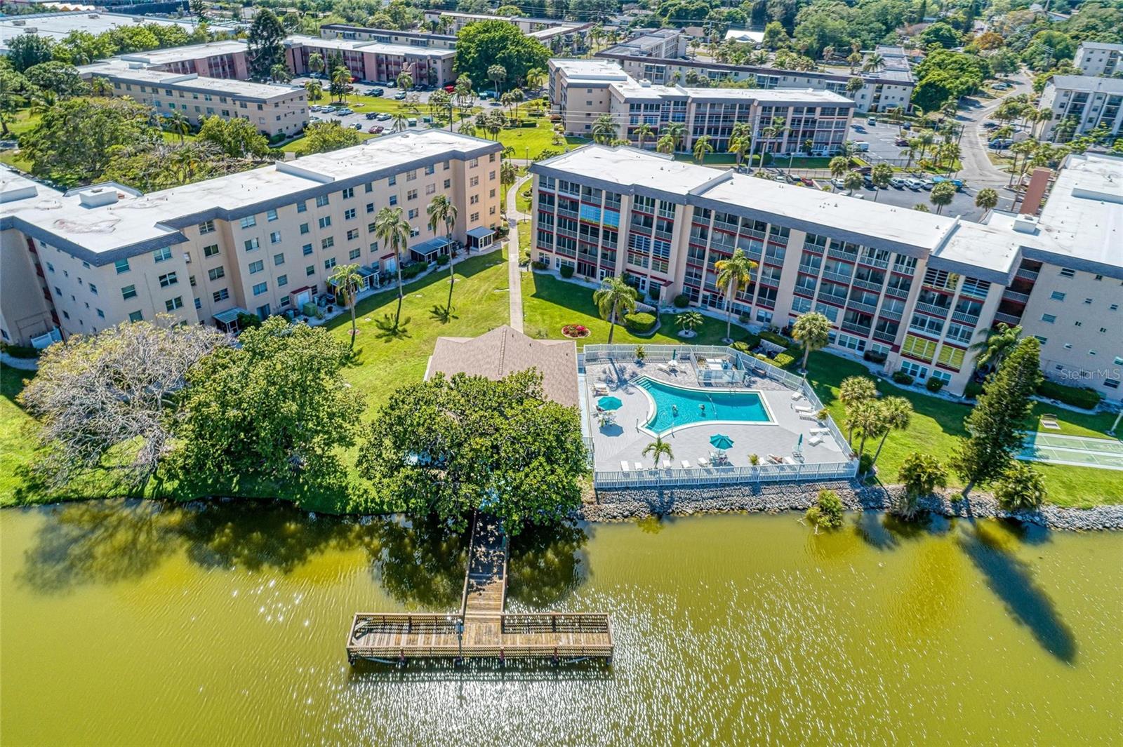 Image 30 of 42 For 3562 Lake Bayshore Drive K-202