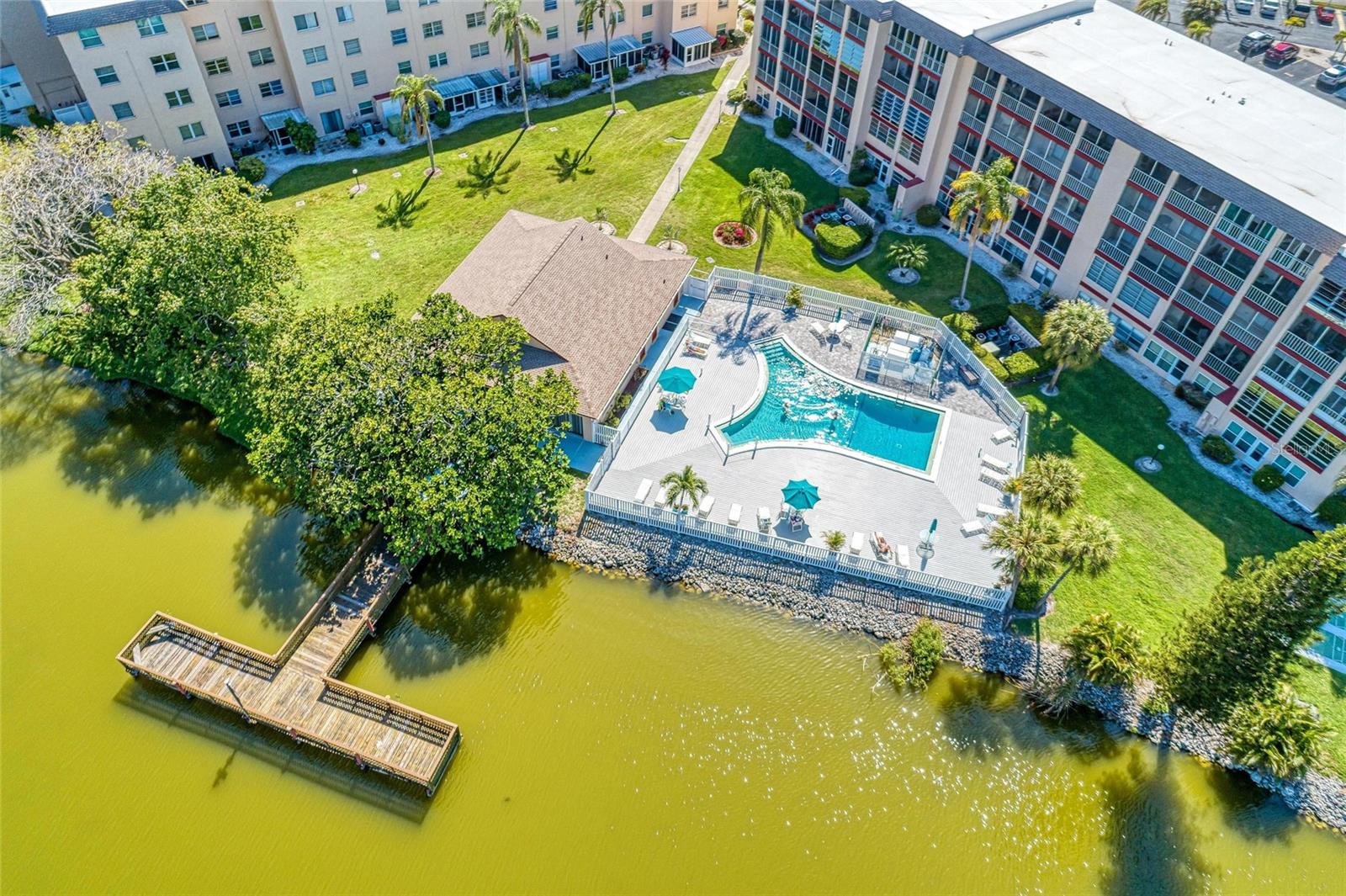 Image 31 of 42 For 3562 Lake Bayshore Drive K-202