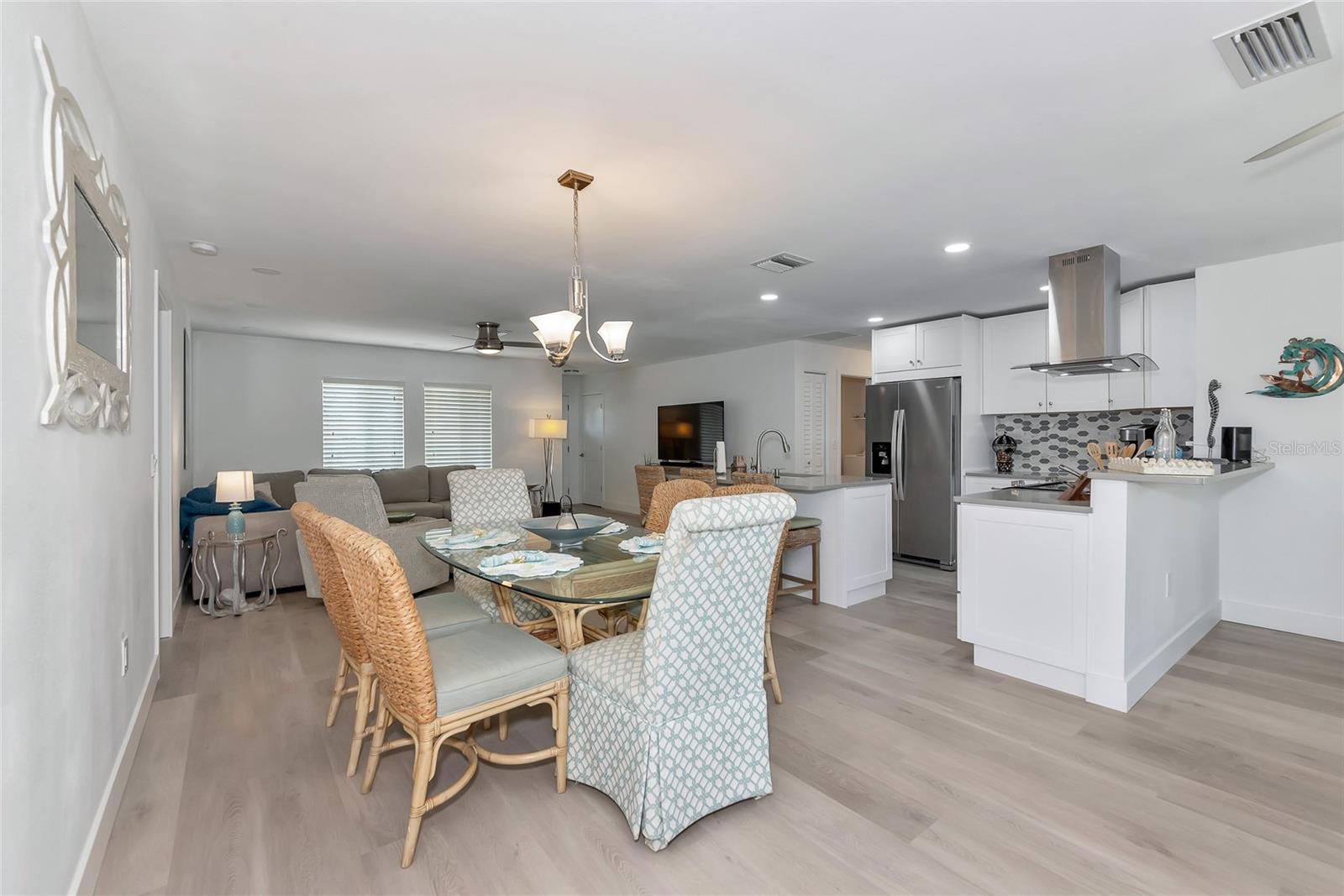 Image 16 of 76 For 8152 Seashell Street