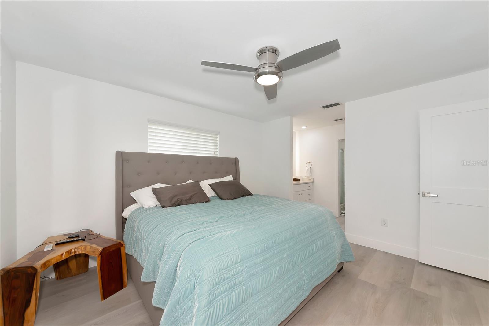 Image 20 of 76 For 8152 Seashell Street