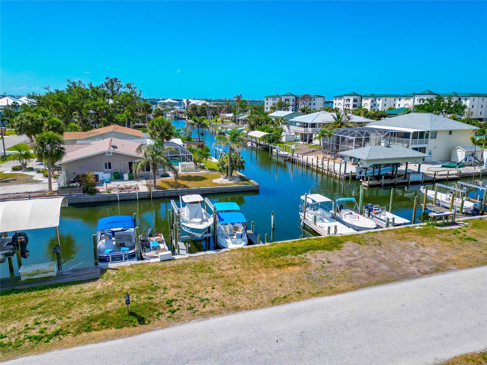 Image 3 of 76 For 8152 Seashell Street