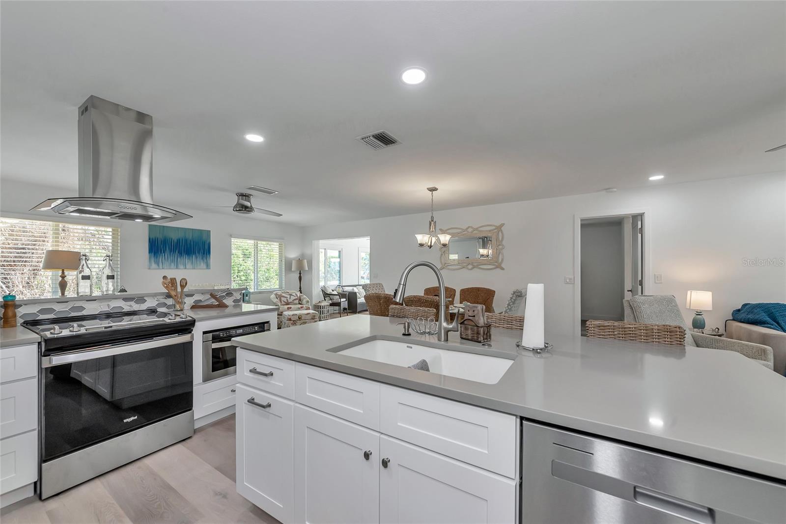 Image 34 of 76 For 8152 Seashell Street