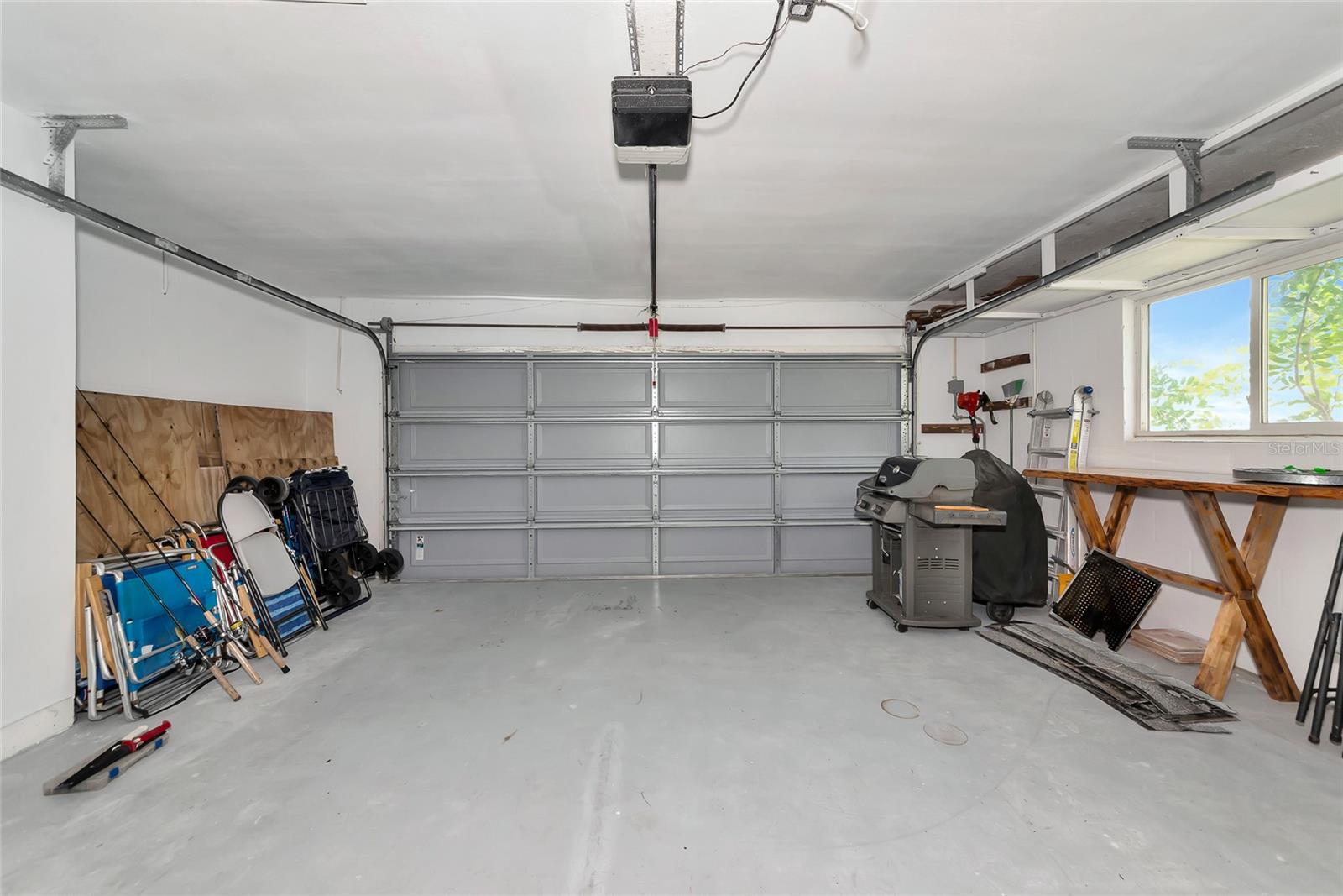 Image 39 of 76 For 8152 Seashell Street