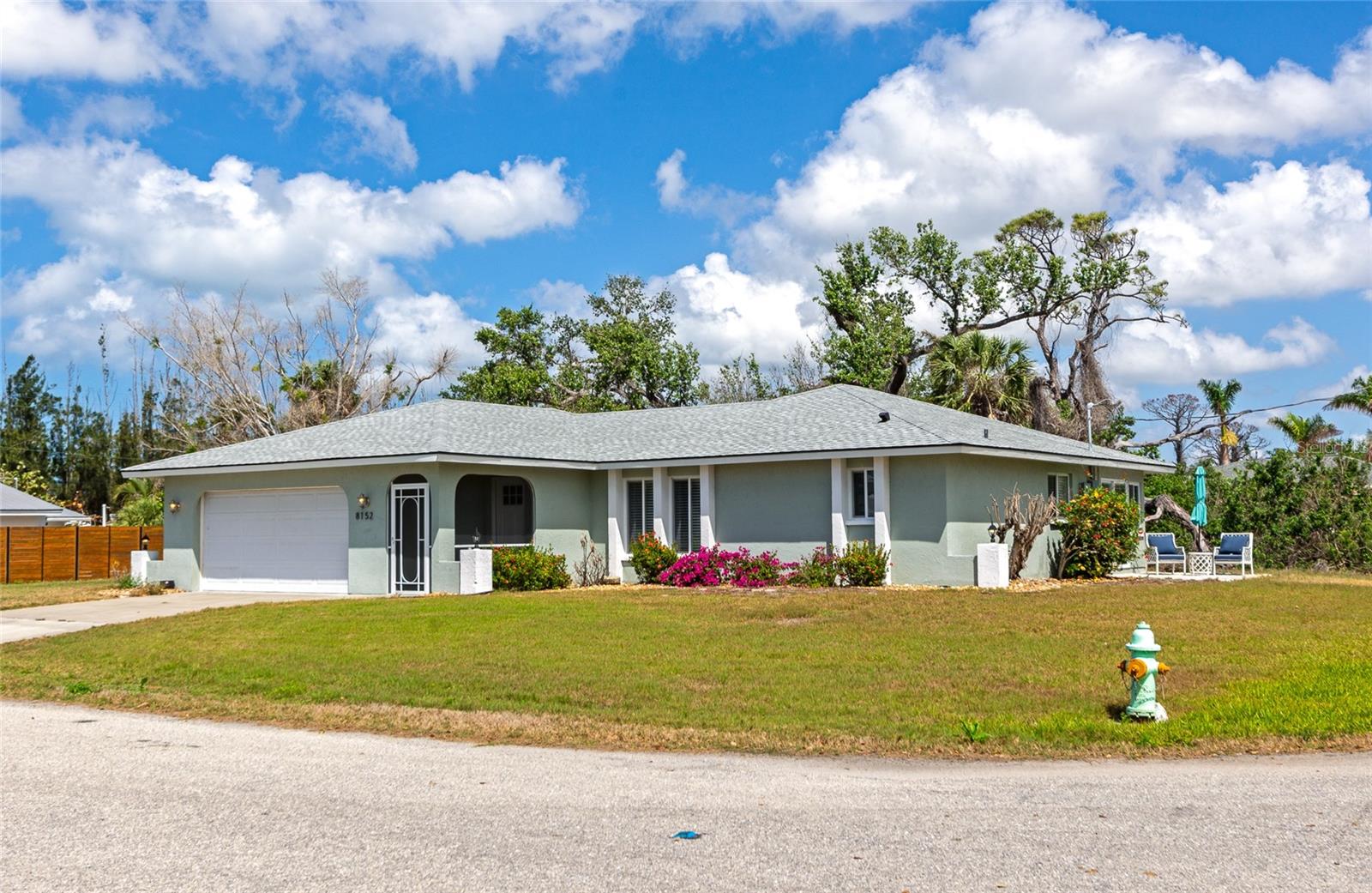 Image 4 of 76 For 8152 Seashell Street