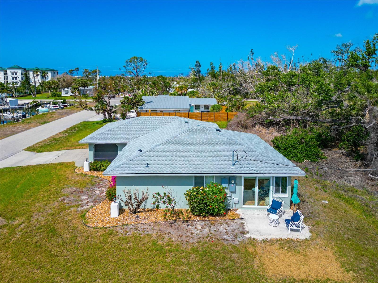 Image 43 of 76 For 8152 Seashell Street