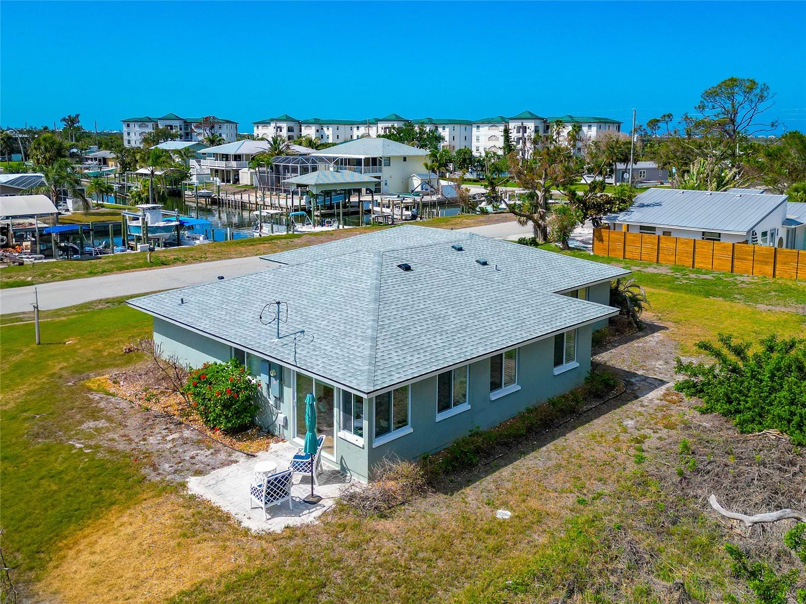 Image 44 of 76 For 8152 Seashell Street