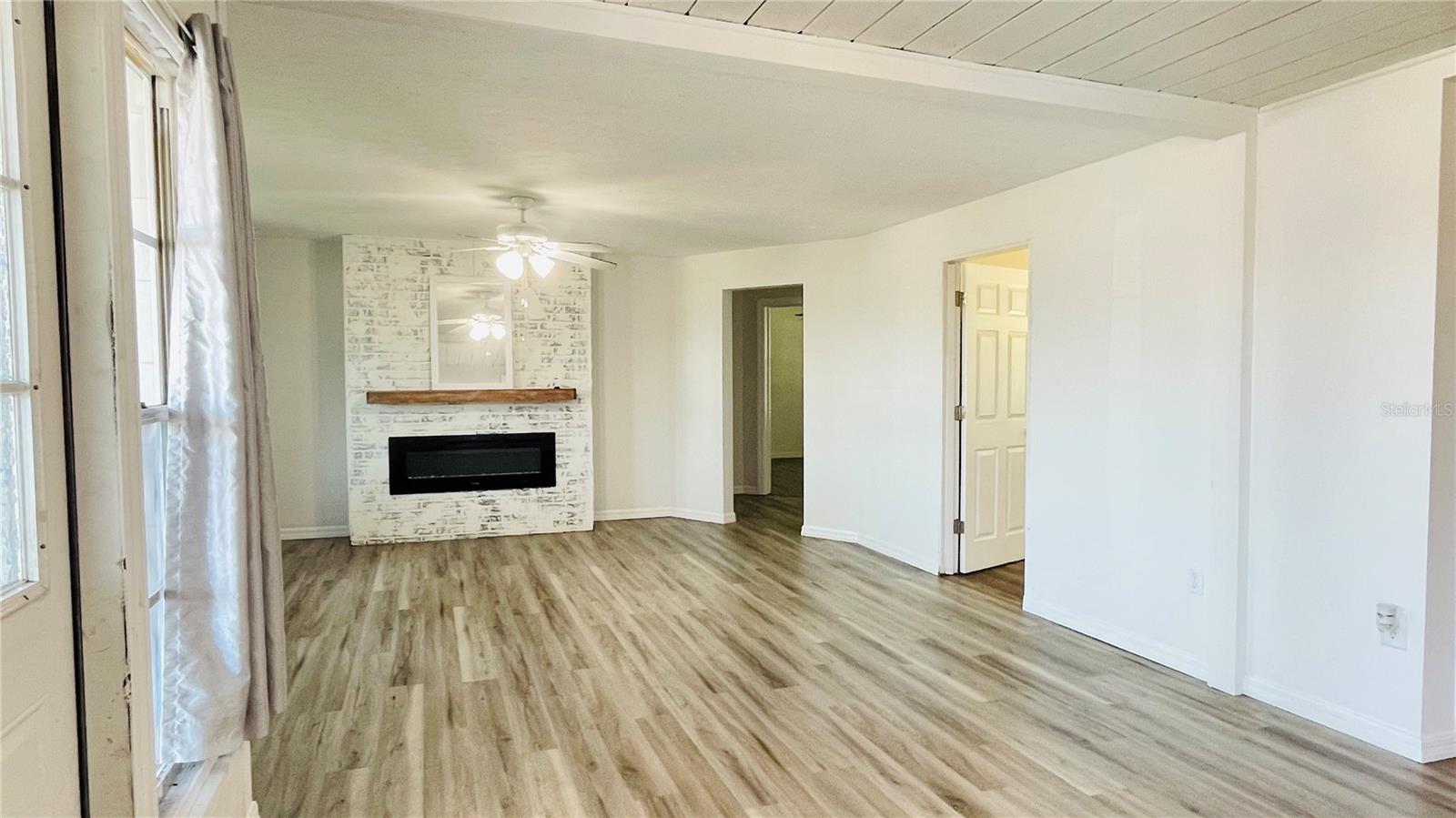 Image 10 of 29 For 1028 36th Avenue E