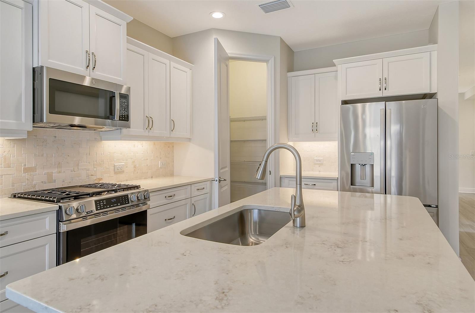 Image 17 of 44 For 12570 Brookgreen Street