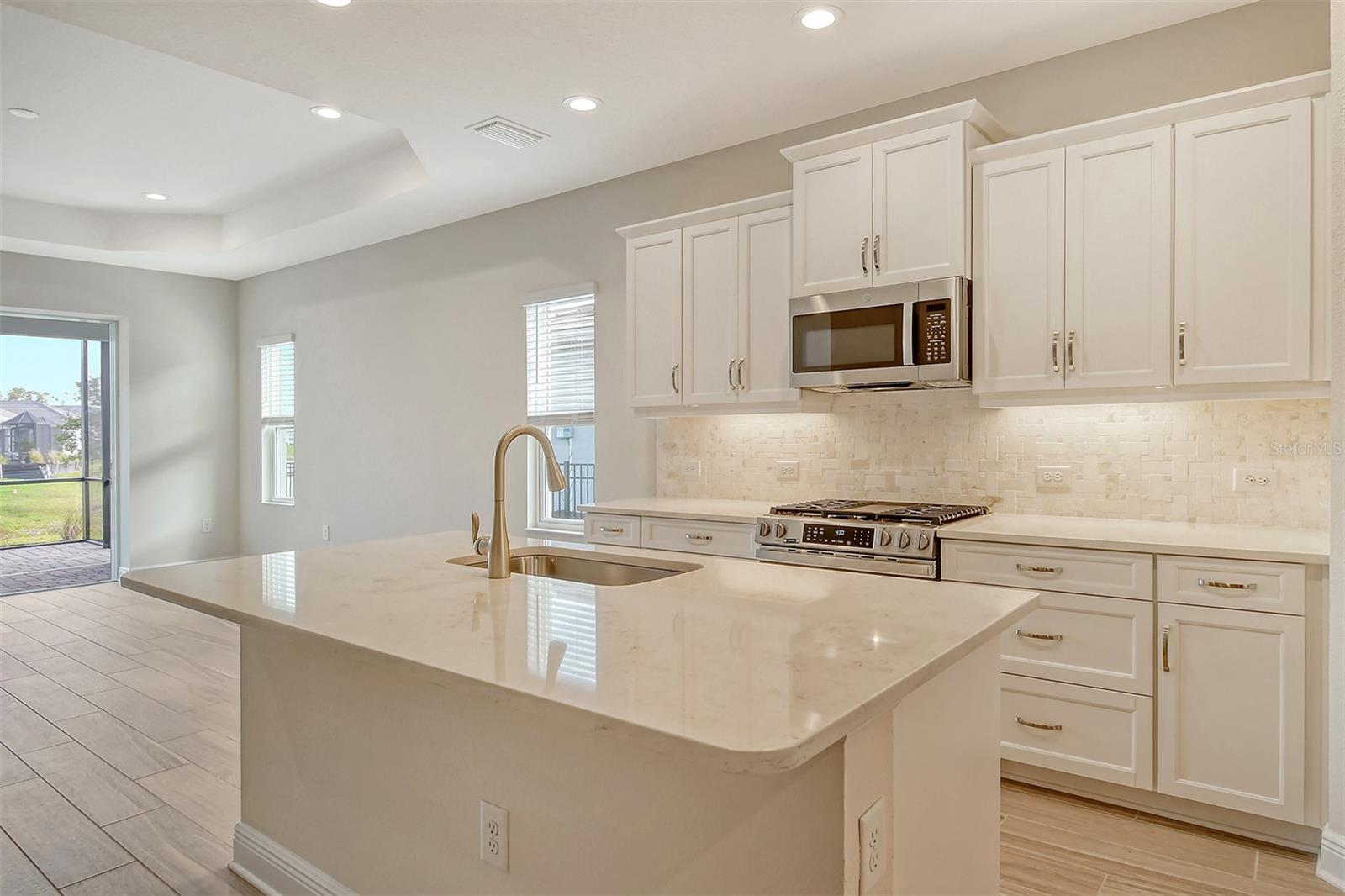 Image 18 of 44 For 12570 Brookgreen Street