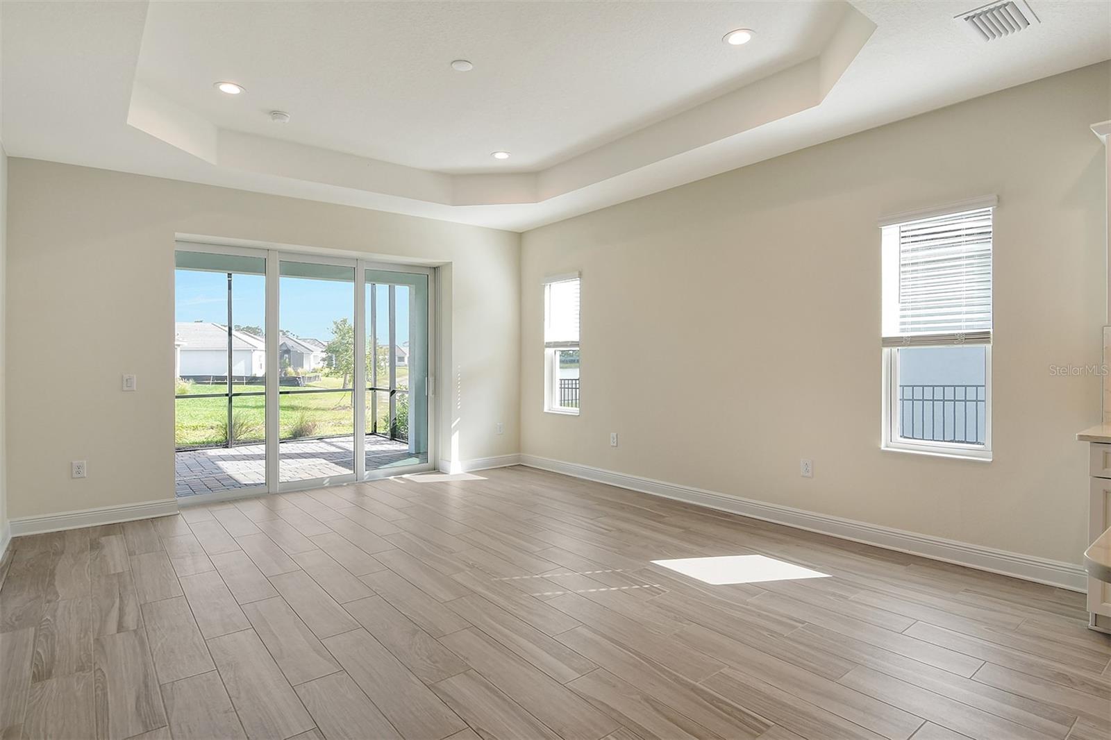 Image 6 of 44 For 12570 Brookgreen Street