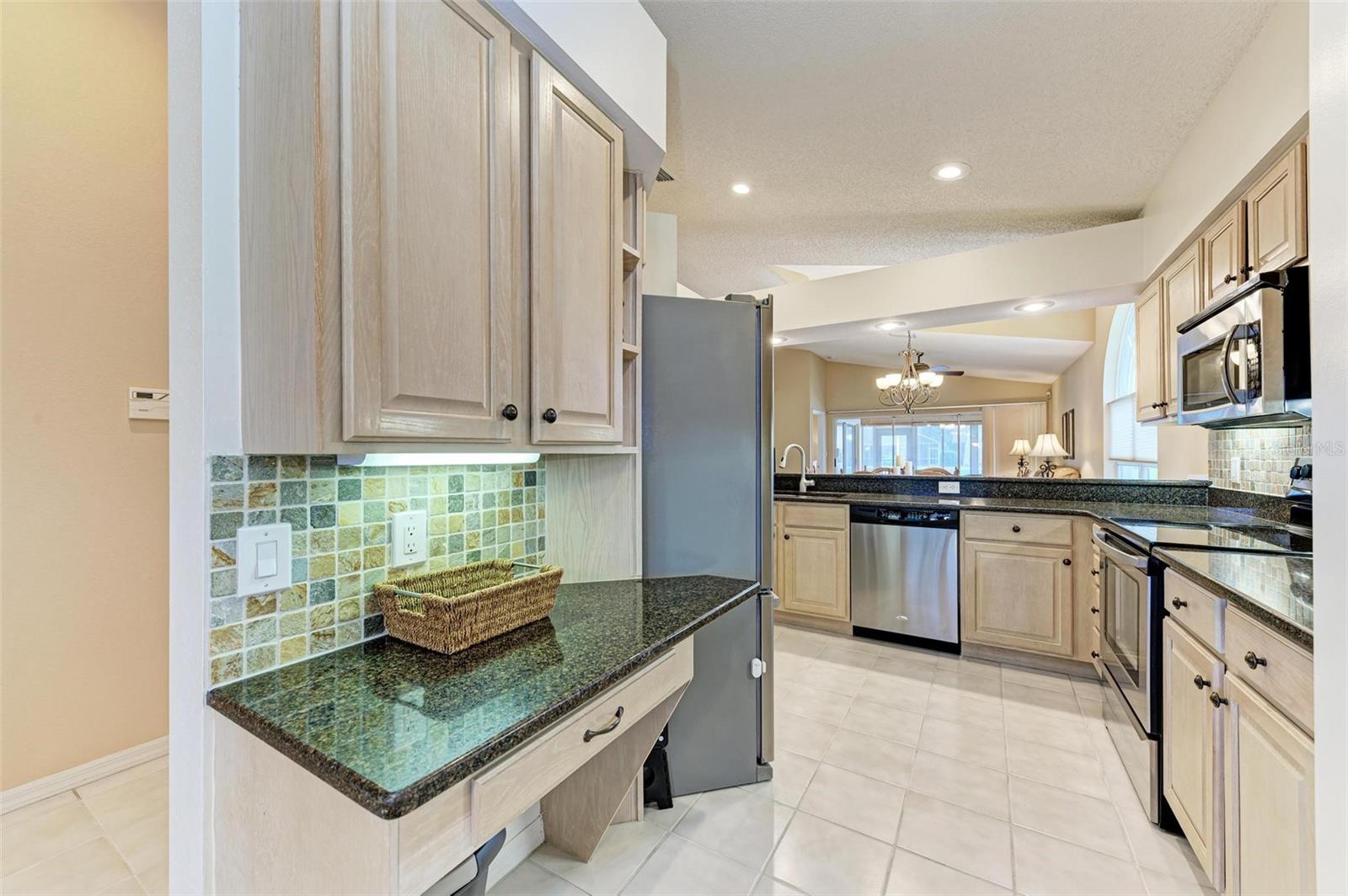 Image 18 of 39 For 4936 Linsey Court