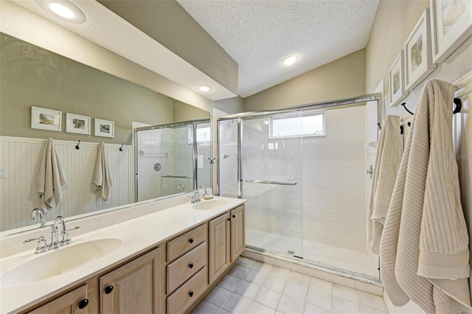 Image 22 of 39 For 4936 Linsey Court