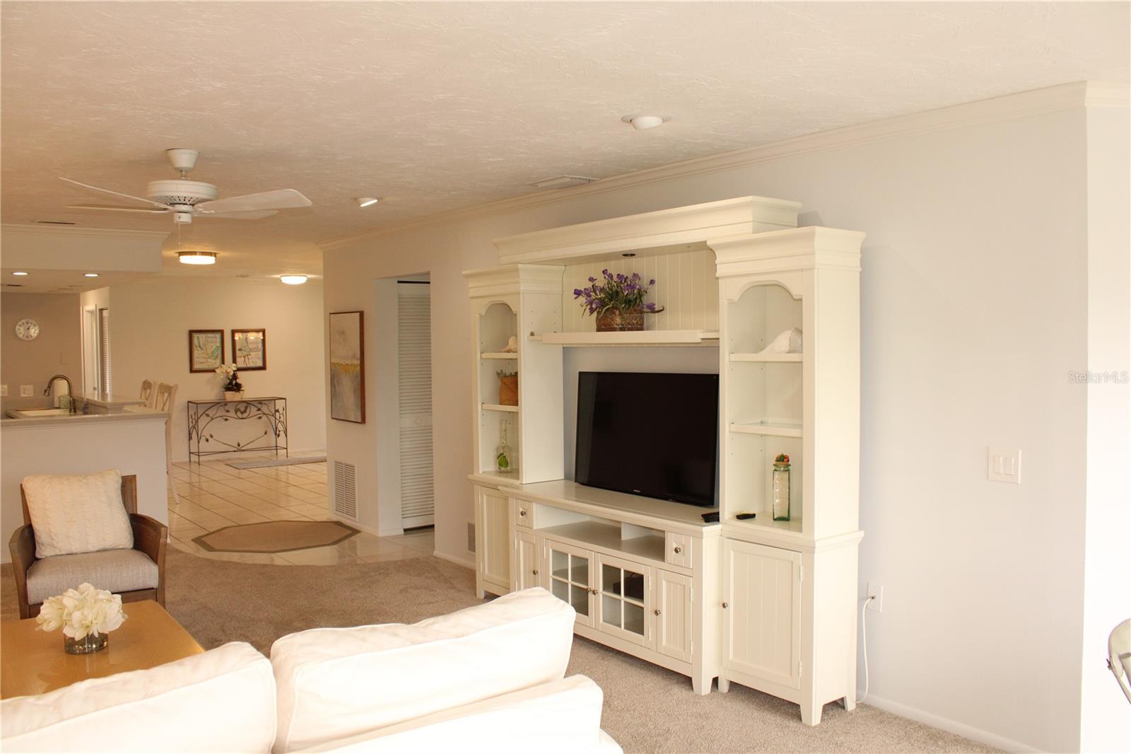Image 11 of 43 For 6472 Seagull Drive 306