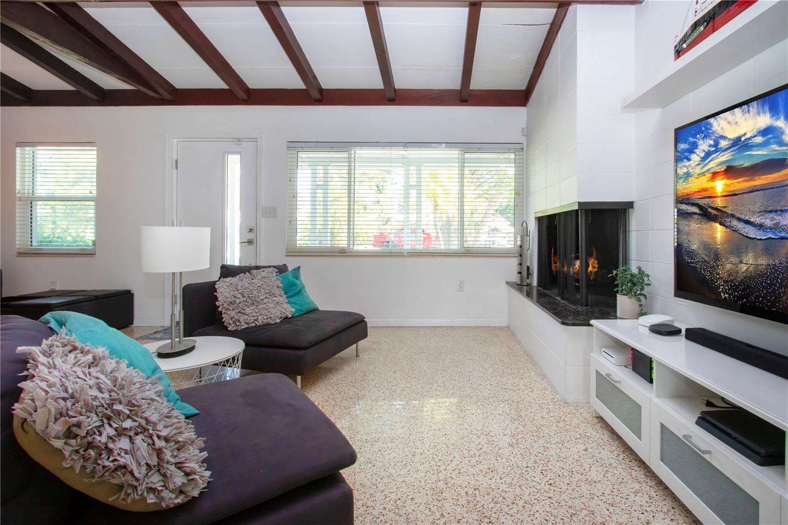 Image 9 of 60 For 2238 Rose Street