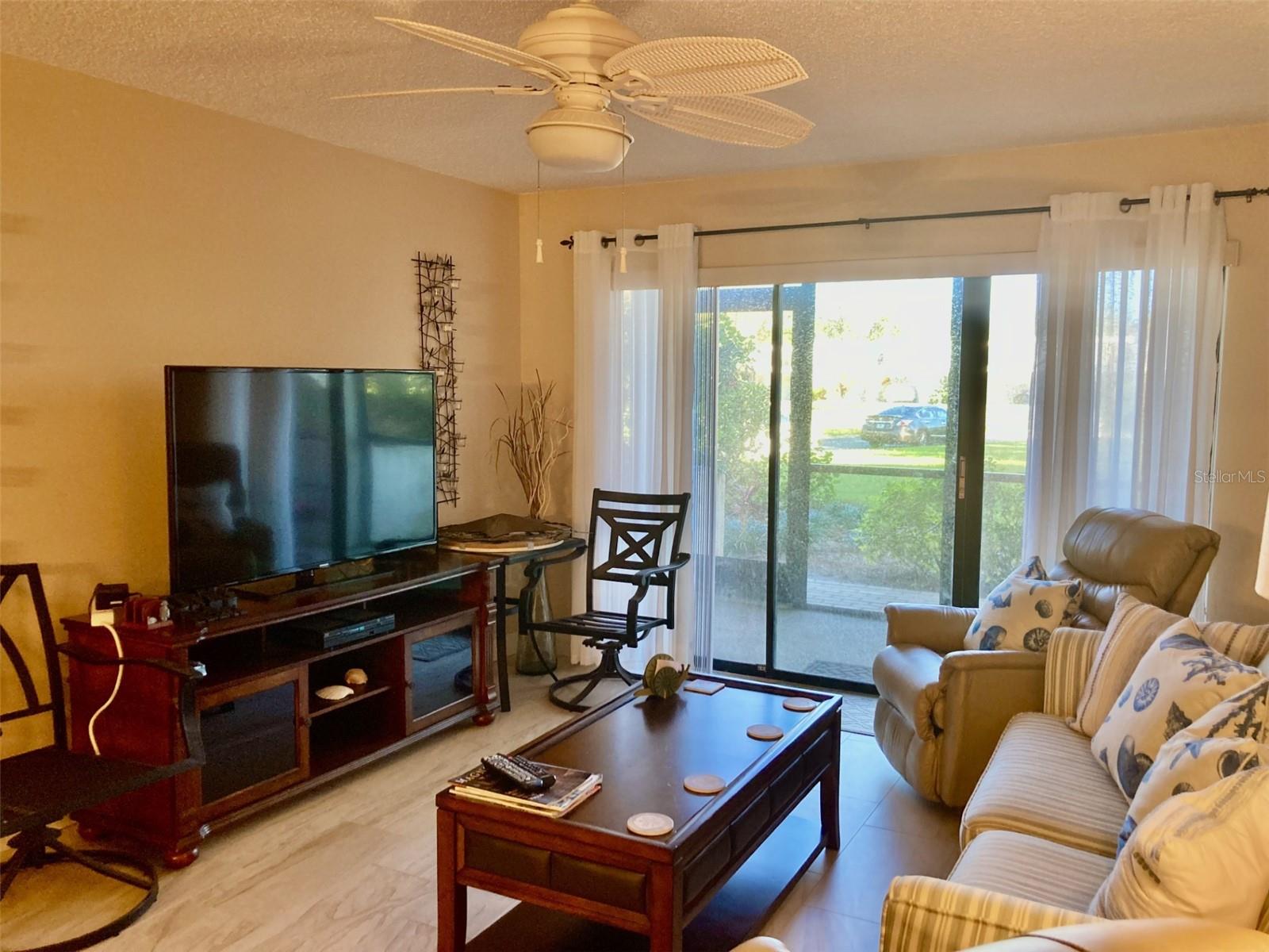Image 8 of 23 For 6116 43rd Street W 101d