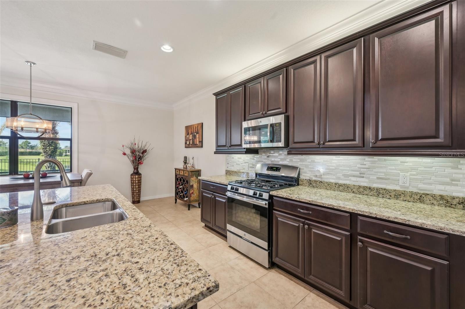 Image 12 of 81 For 12210 Goldenrod Avenue