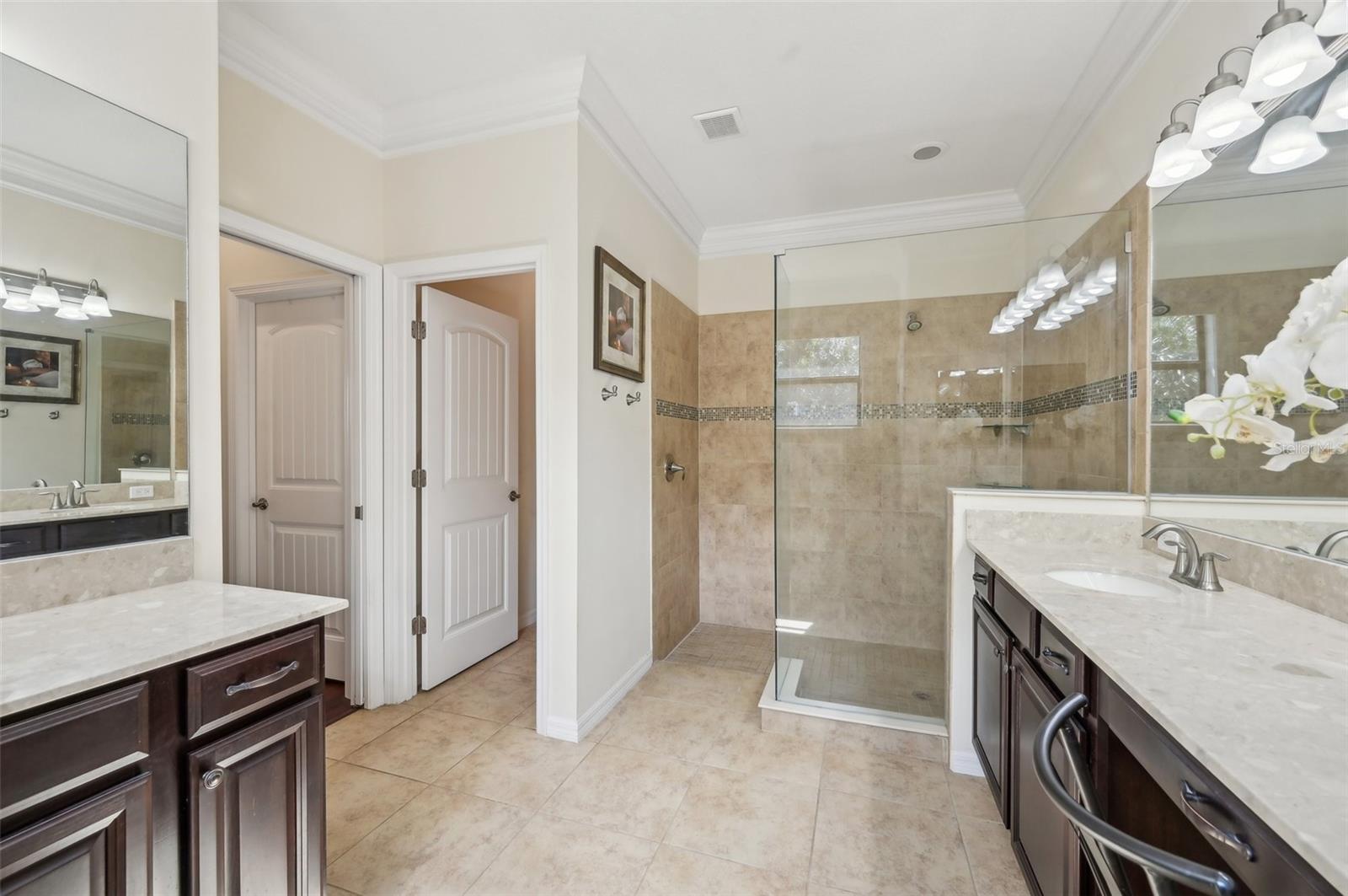Image 20 of 81 For 12210 Goldenrod Avenue