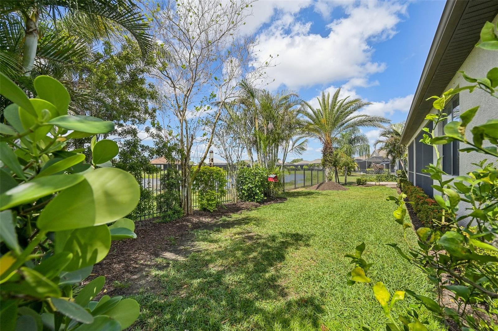 Image 41 of 81 For 12210 Goldenrod Avenue