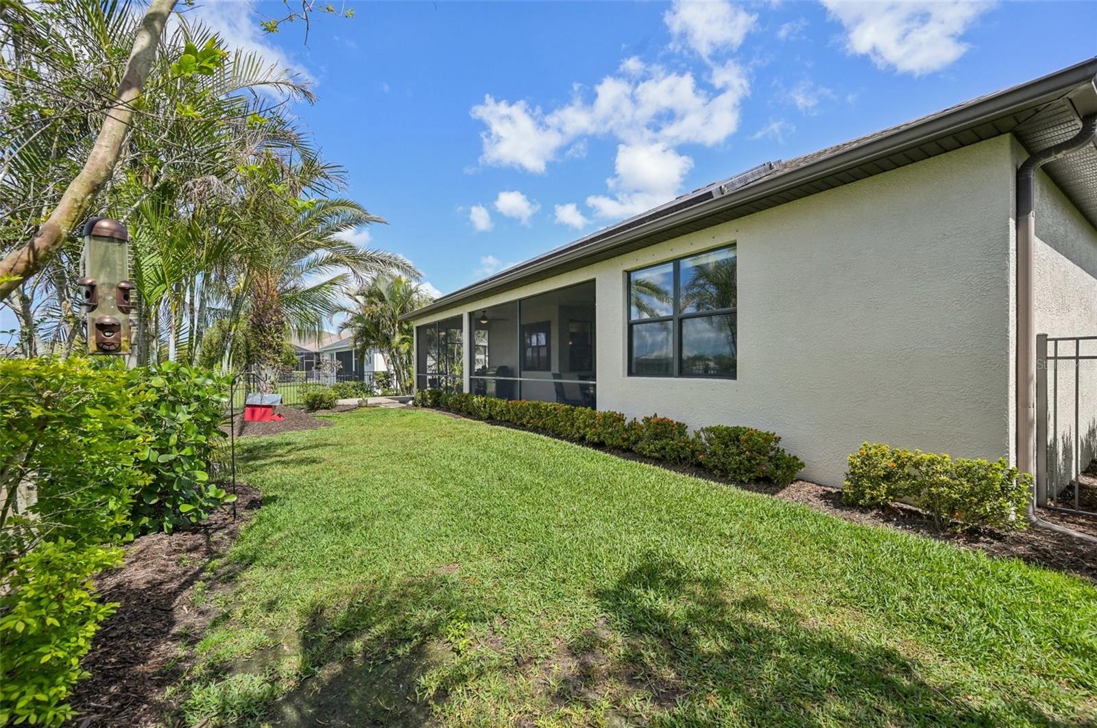 Image 42 of 81 For 12210 Goldenrod Avenue