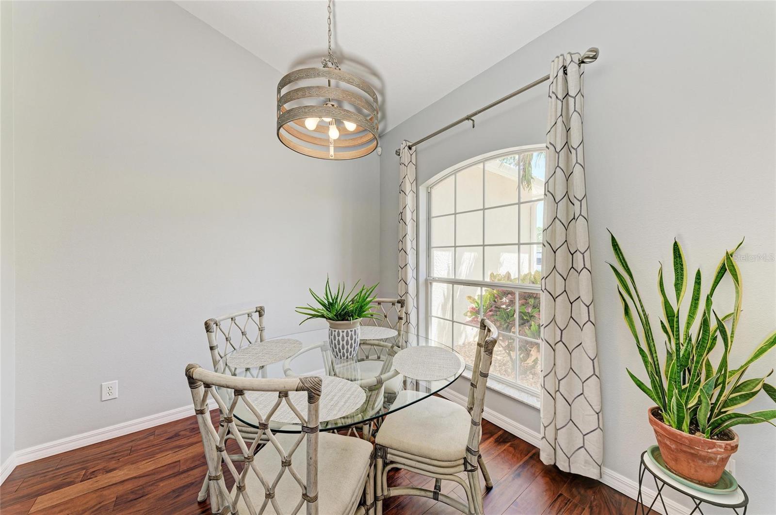 Image 12 of 48 For 1603 21st Avenue W