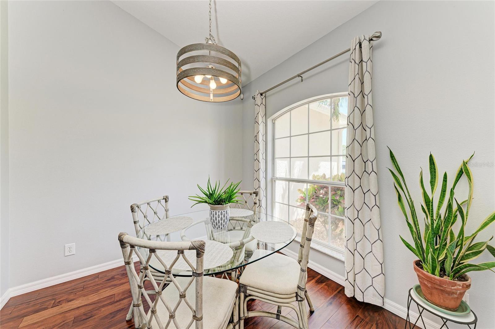 Image 13 of 48 For 1603 21st Avenue W