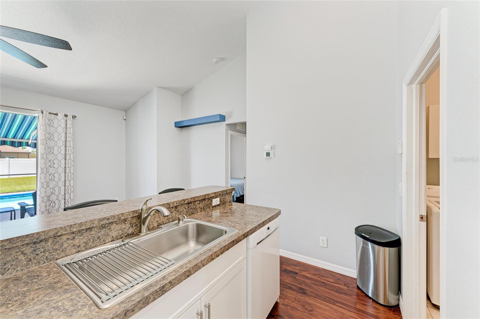 Image 18 of 48 For 1603 21st Avenue W