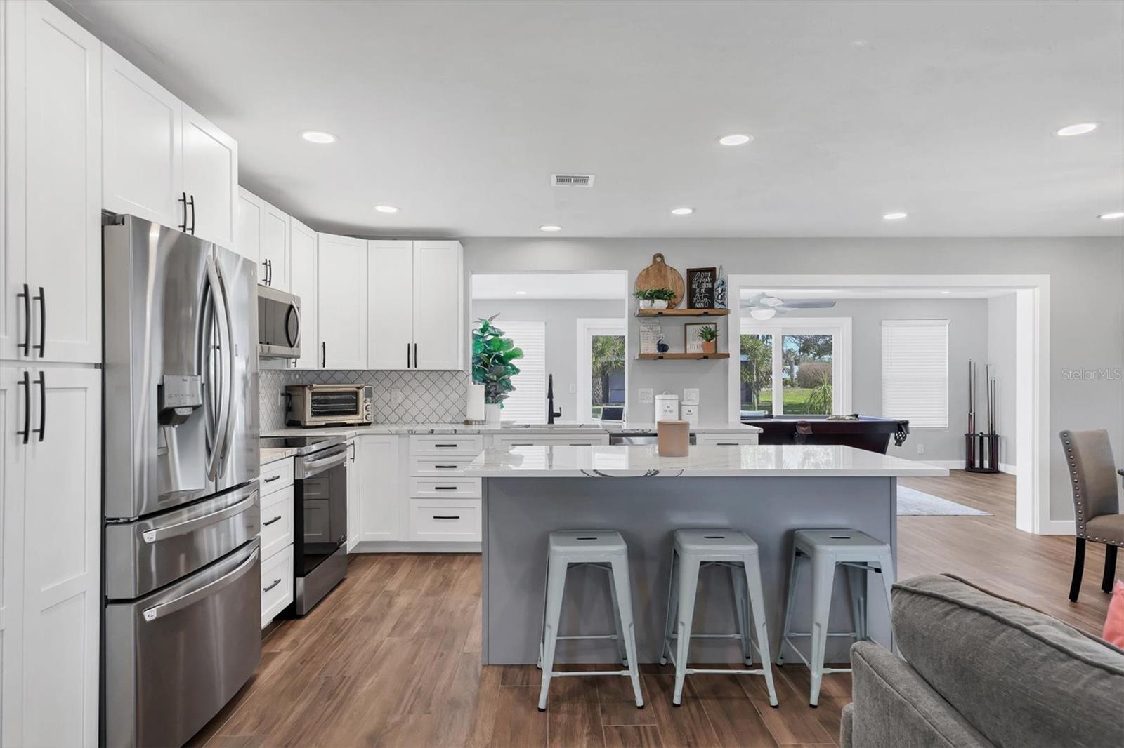 Image 14 of 56 For 10304 Sandpiper Road W