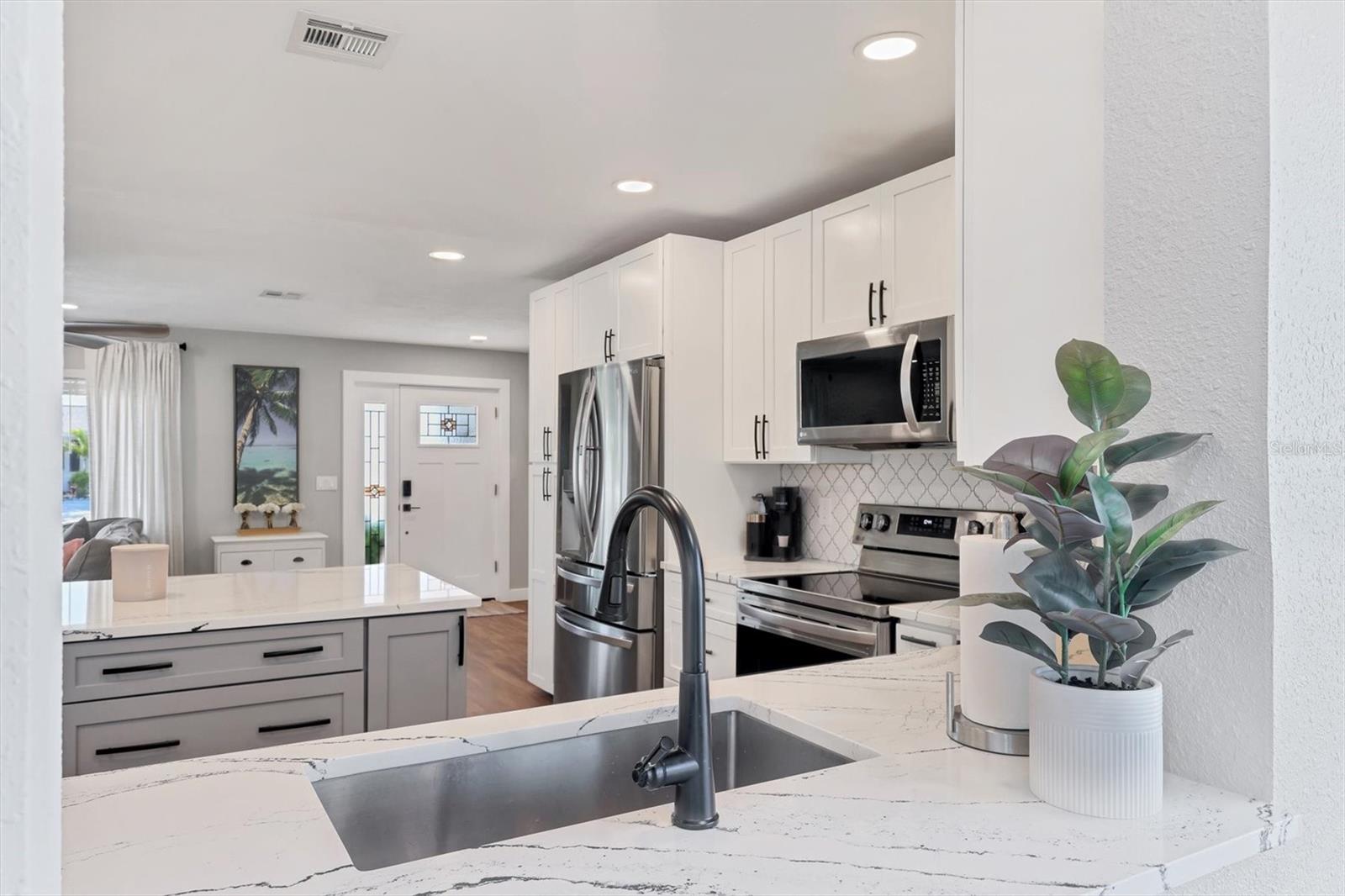 Image 19 of 56 For 10304 Sandpiper Road W
