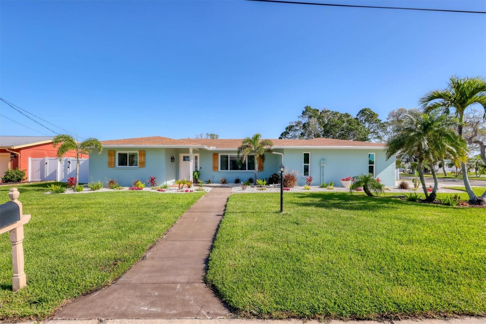 Image 2 of 56 For 10304 Sandpiper Road W