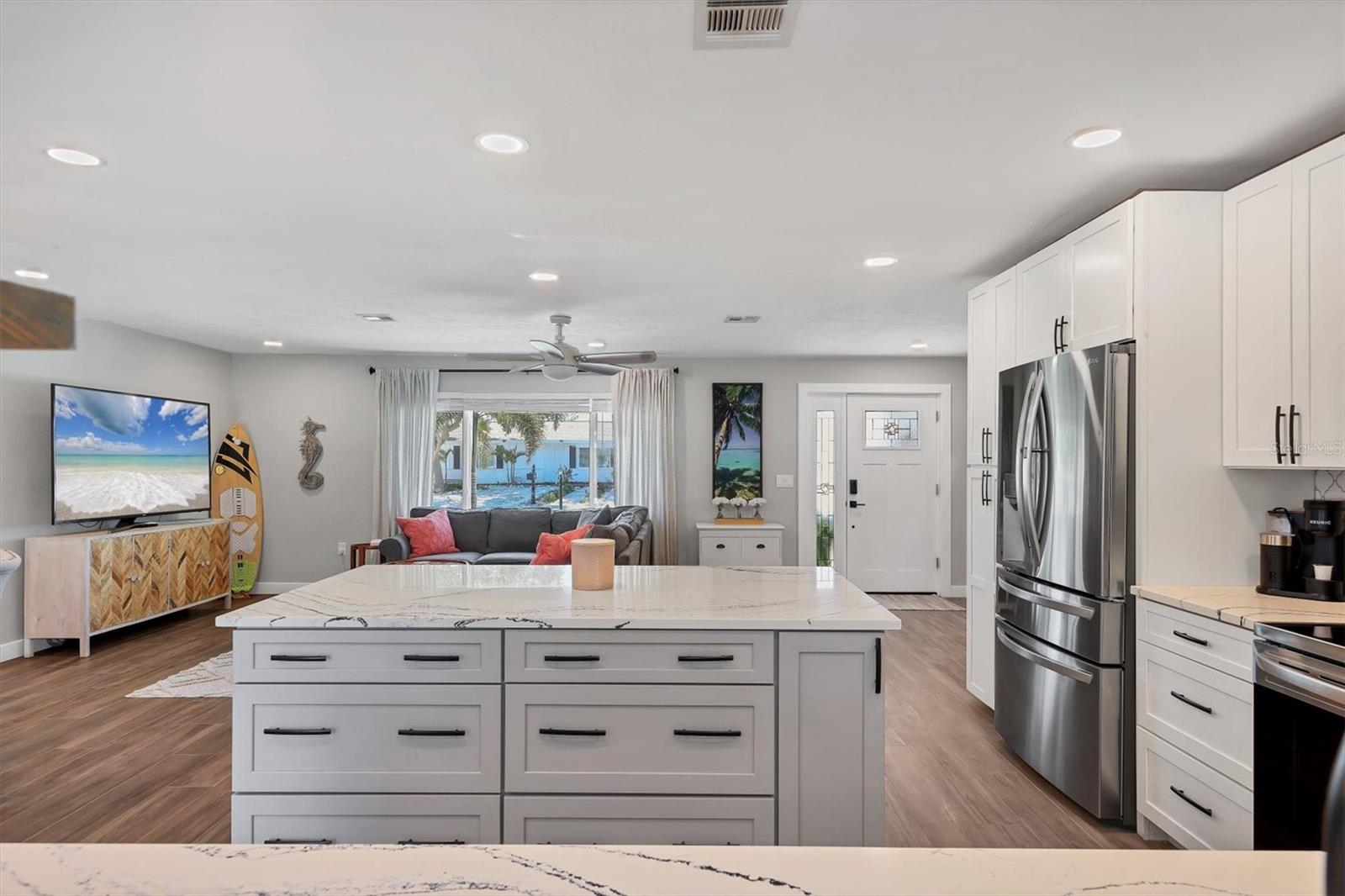 Image 20 of 56 For 10304 Sandpiper Road W