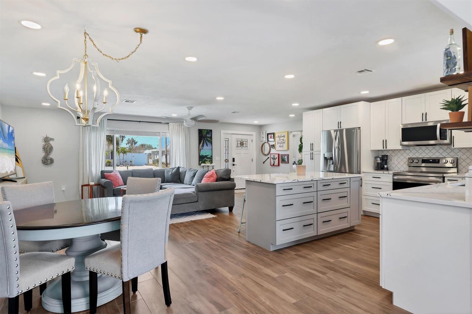 Image 22 of 56 For 10304 Sandpiper Road W