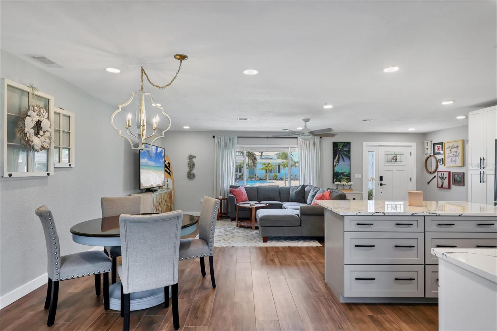Image 23 of 56 For 10304 Sandpiper Road W