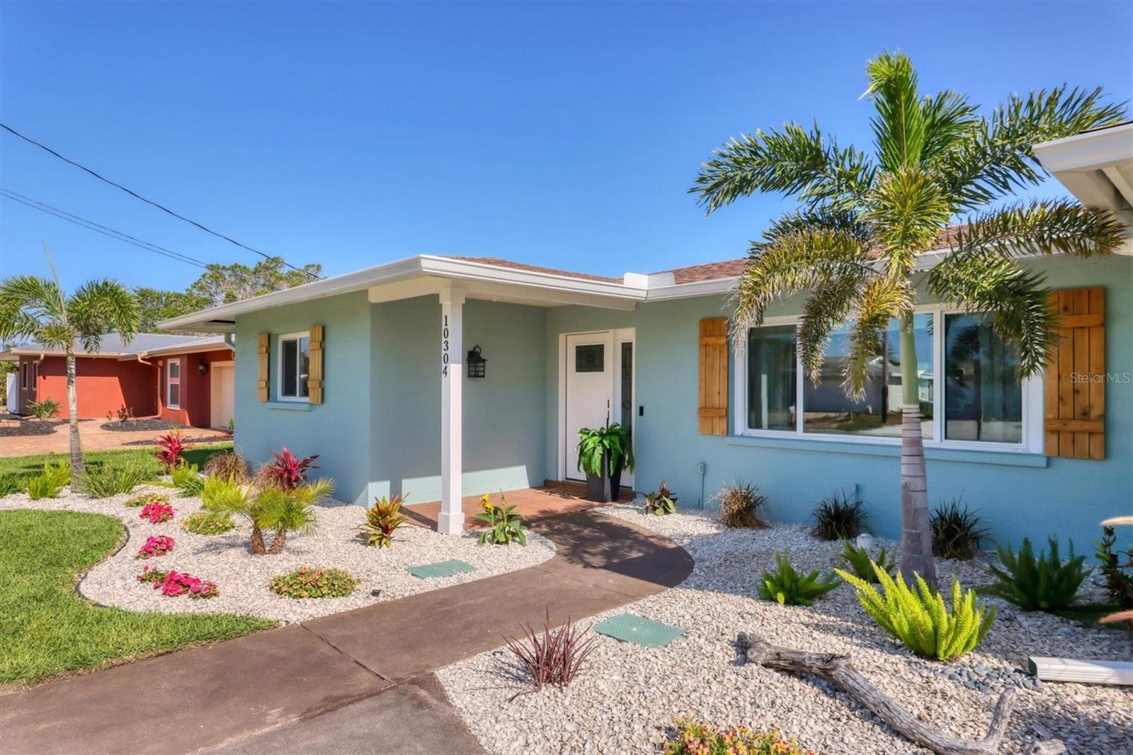 Image 5 of 56 For 10304 Sandpiper Road W