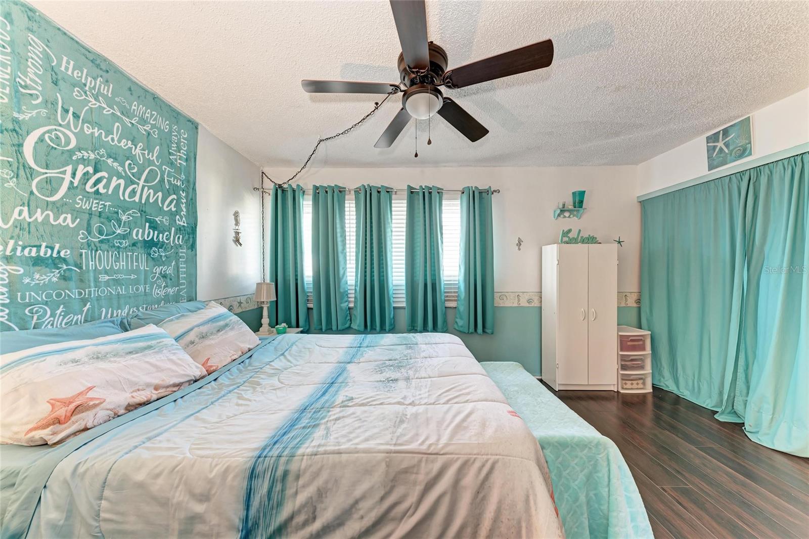 Image 15 of 27 For 1026 Longfellow Court 111