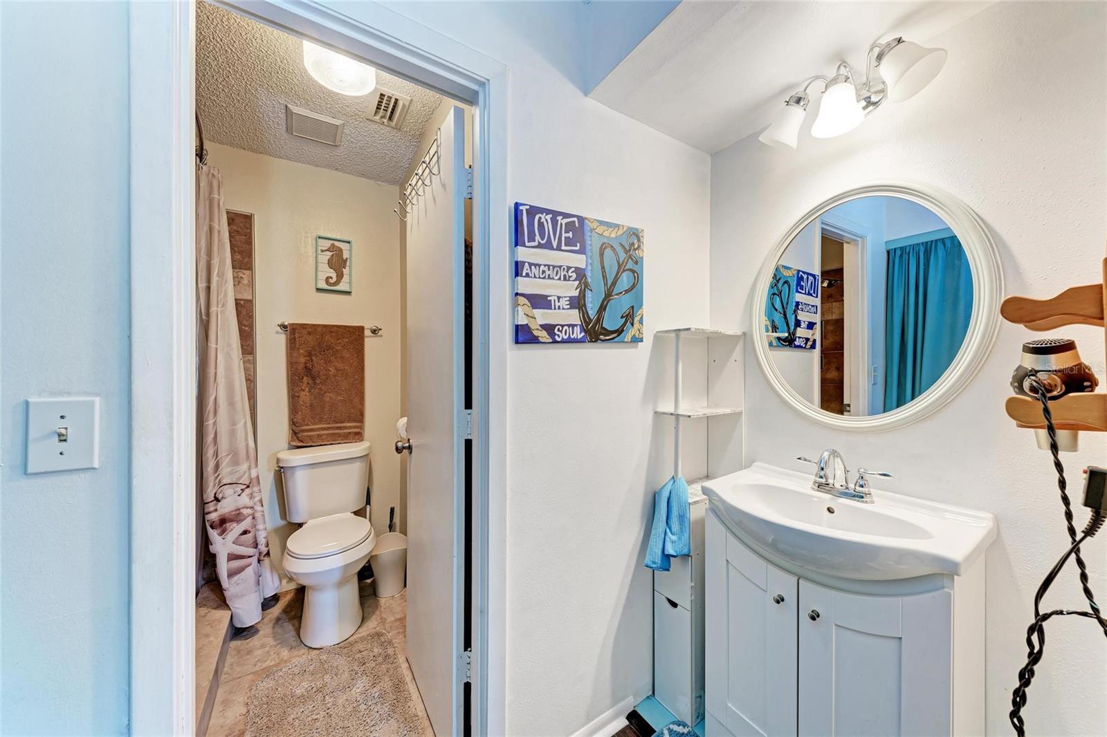 Image 18 of 27 For 1026 Longfellow Court 111