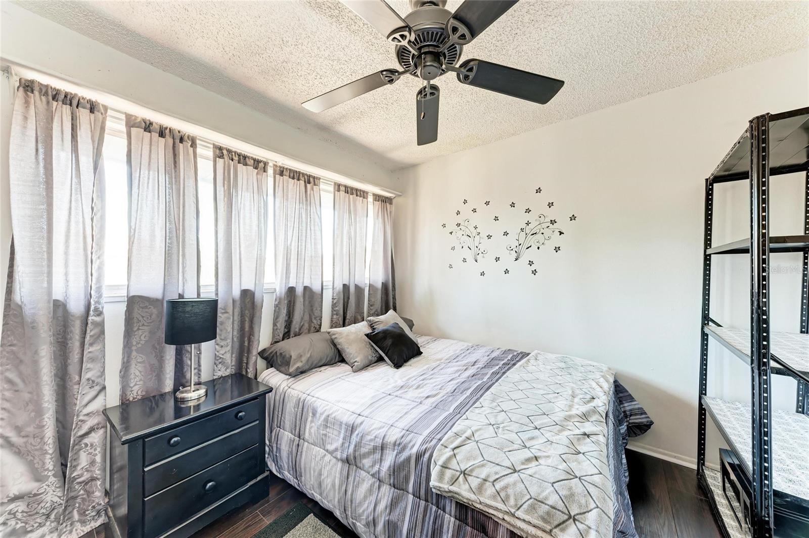 Image 20 of 27 For 1026 Longfellow Court 111