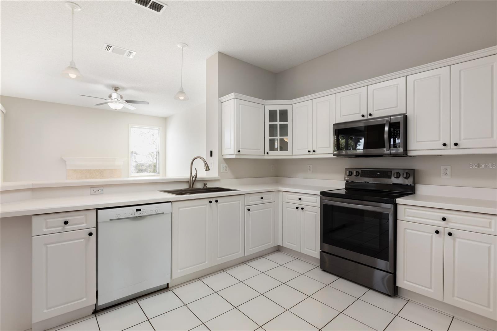 Image 11 of 35 For 6929 Stetson Street Circle
