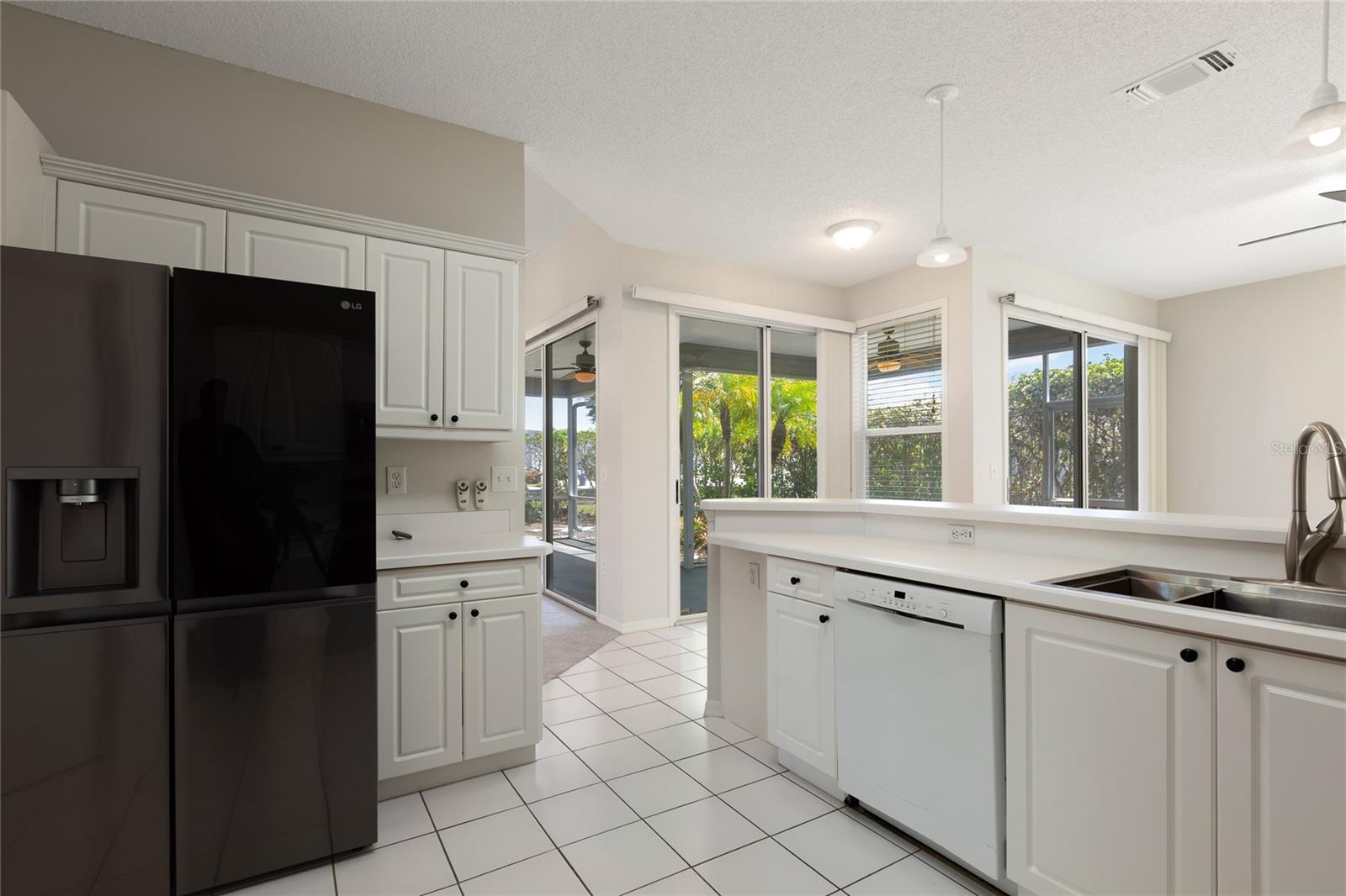 Image 12 of 35 For 6929 Stetson Street Circle