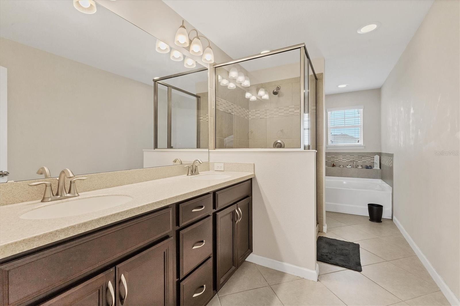 Image 18 of 50 For 11925 Brookside Drive