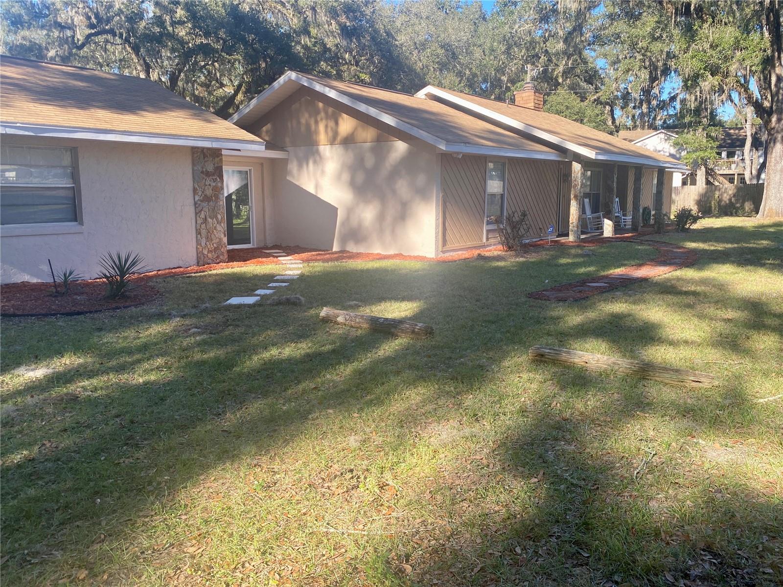 Listing photo id 40 for 3 Lakeside Drive