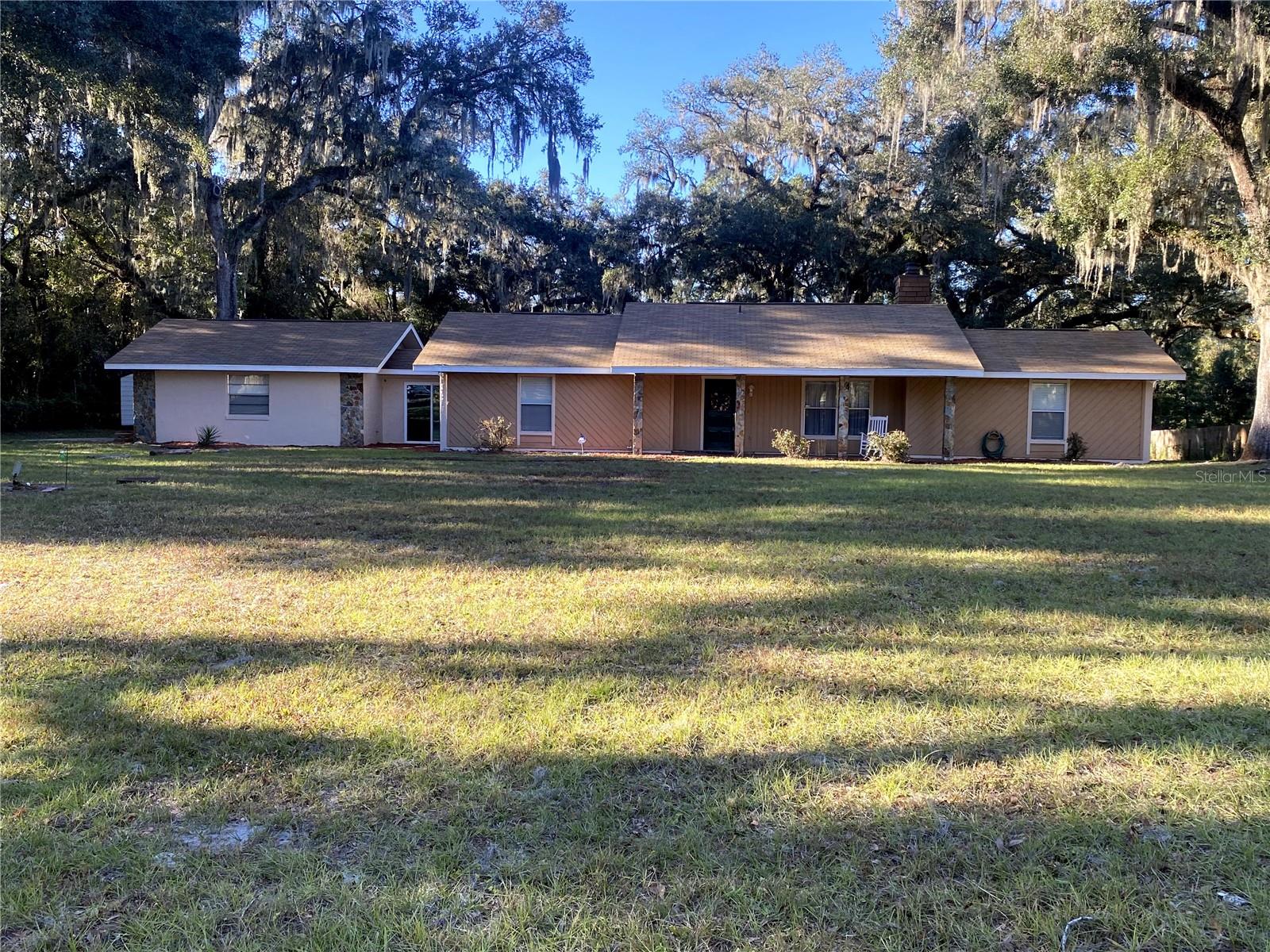 Listing photo id 46 for 3 Lakeside Drive