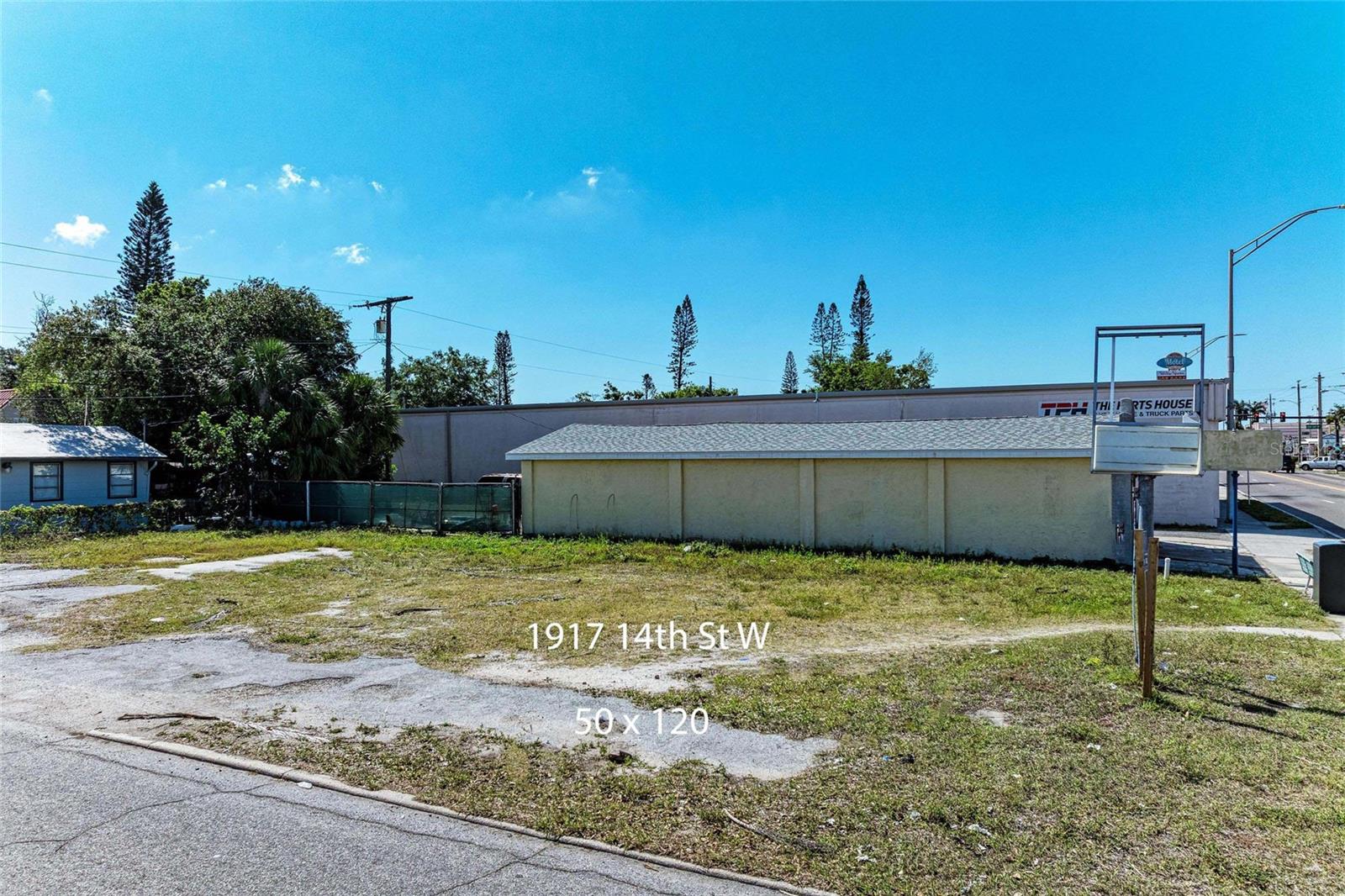 Image 6 of 8 For 1917 14th Street W
